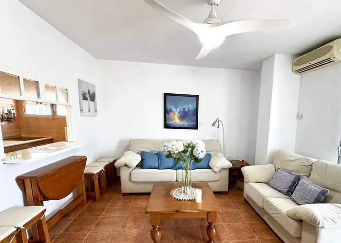 Frente A La Playa Con Vistas Y Garaje, Nucleo Cristal