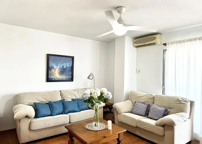 Frente A La Playa Con Vistas Y Garaje, Nucleo Cristal *