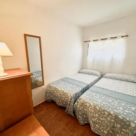 Frente A La Playa Con Vistas Y Garaje, Nucleo Cristal Apartamento *