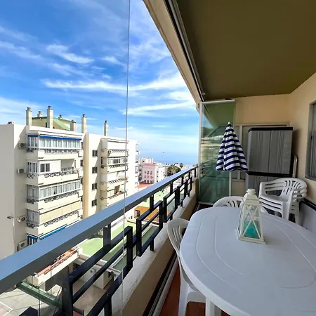 Apartamento Frente A La Playa Con Vistas Y Garaje, Nucleo Cristal *