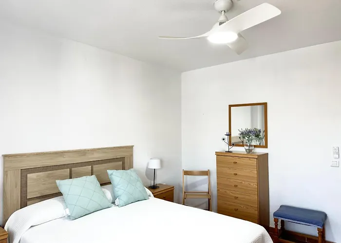 Frente A La Playa Con Vistas Y Garaje, Nucleo Cristal * Torremolinos